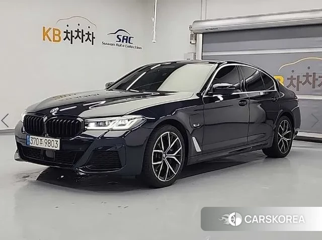 BMW 5 Series (G30) 2022 Черный из Кореи