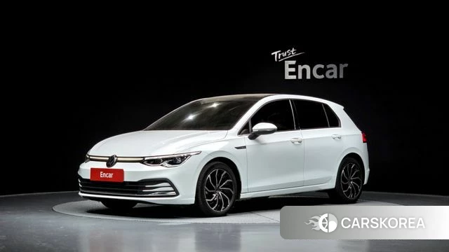 Volkswagen Golf 8th Generation 2022 Белый из Кореи