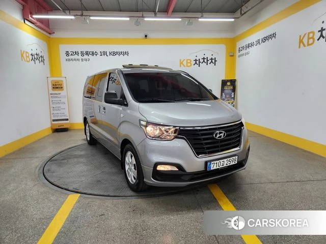 Hyundai The New Grand Starex 2018 Серебристо-серый из Кореи