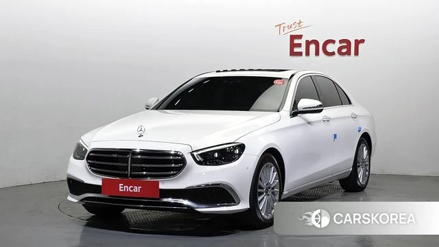 Mercedes-Benz E-Class W213 2021 Белый из Кореи