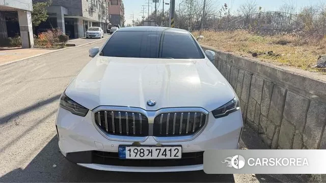 BMW 5 Series (G60) 2024 Белый из Кореи