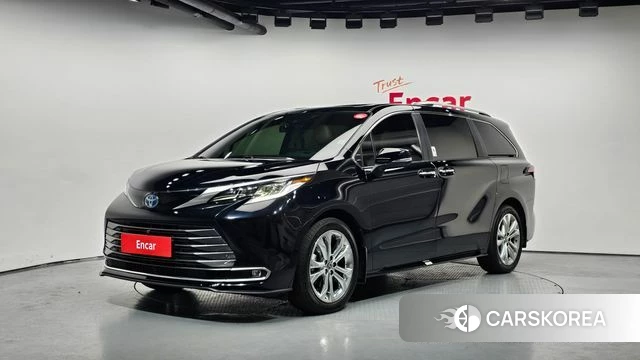 Toyota Sienna 4th Generation 2022 Черный из Кореи