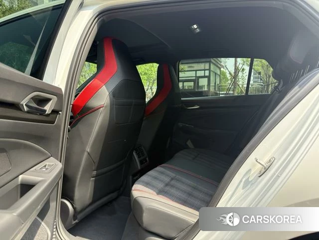 Volkswagen Golf GTI 2025 Белый из Китая