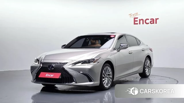 Lexus ES300h 7th generation 2019 Песочный из Кореи