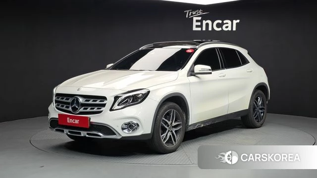Mercedes-Benz GLA-Class X156 2019 Белый из Кореи