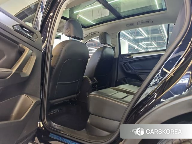 Volkswagen Tiguan L 2020 Черный из Китая