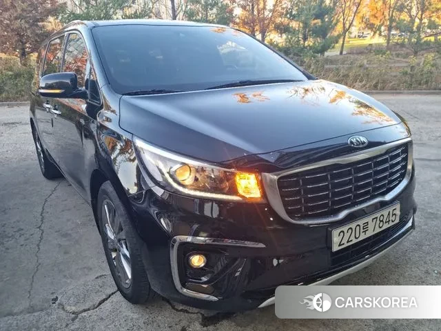 Kia The New Carnival 2019 Черный из Кореи