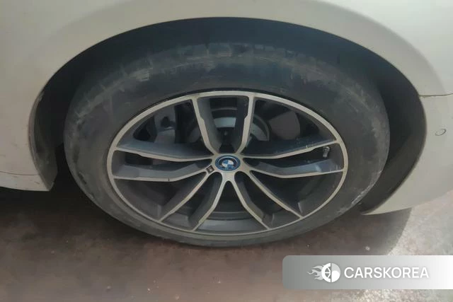 BMW 5 series PHEV 2022 Белый из Китая