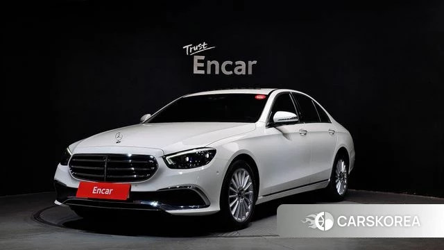 Mercedes-Benz E-Class W213 2023 Белый из Кореи
