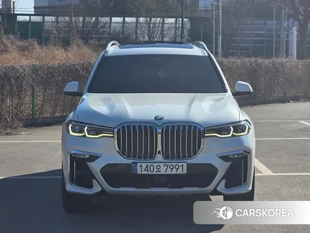 BMW X7 (G07) 2021 Белый из Кореи