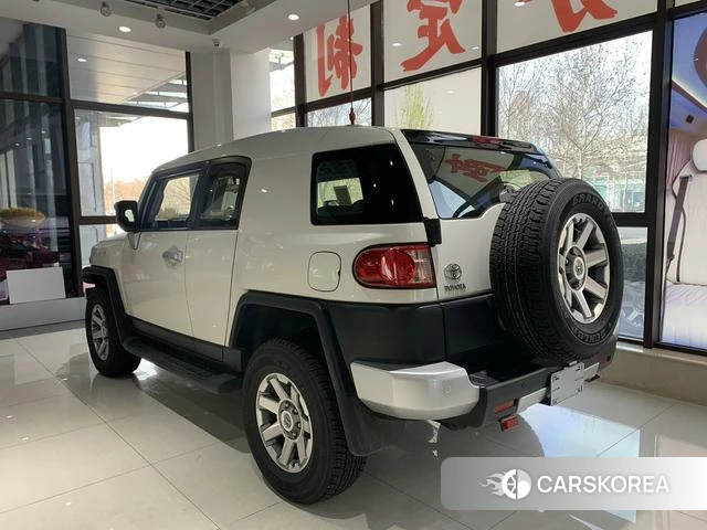 Toyota FJ Cool Luze 2022 Белый из Китая