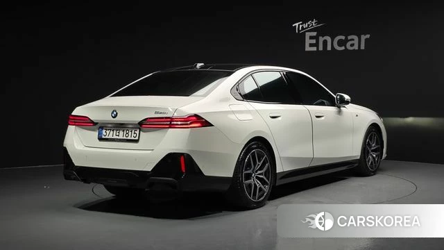 BMW 5 Series (G60) 2025 Белый из Кореи