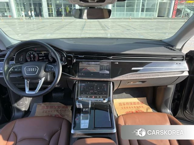 Audi Q8 2022 Черный из Китая