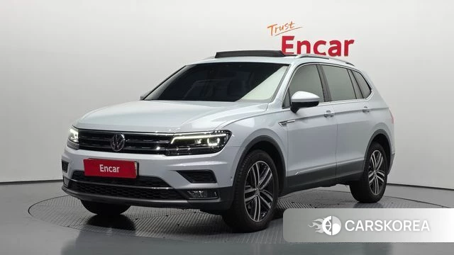 Volkswagen Tiguan Allspace 2018 Серебристо-серый из Кореи