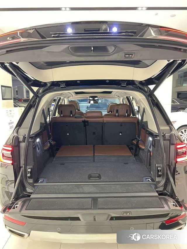 BMW X7 2025 Черный из Китая
