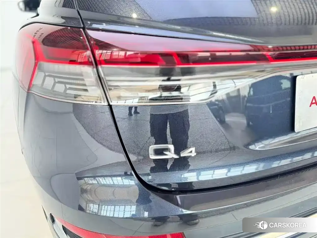 Audi Q4 e-tron 2024 Синий из Китая