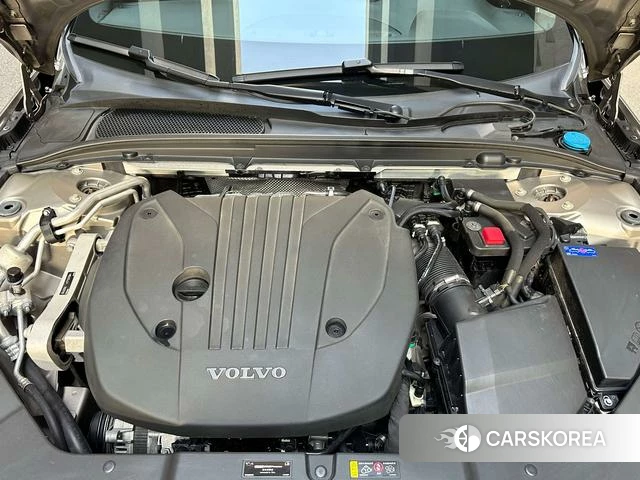 Volvo S60 2021 Темно-серый из Китая