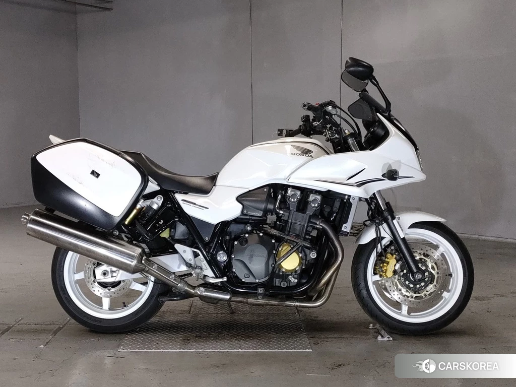 Проданный Honda CB1300ST 2011 из Японии