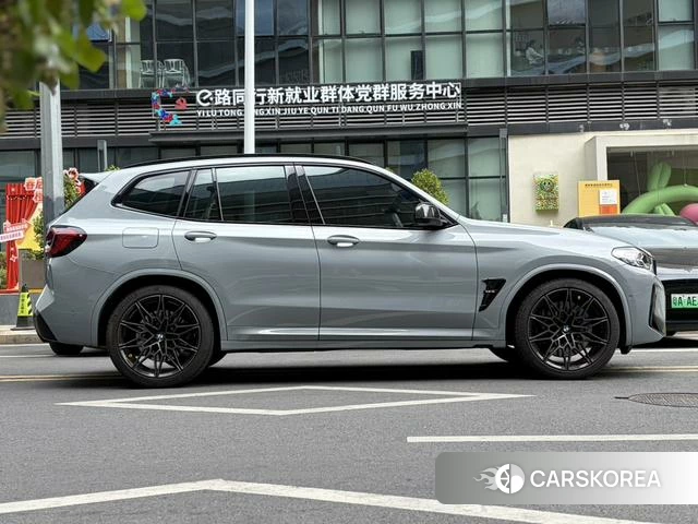 BMW X3 M 2024 Темно-серый из Китая