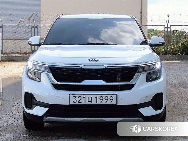 Kia Seltos 2020 Белый из Кореи