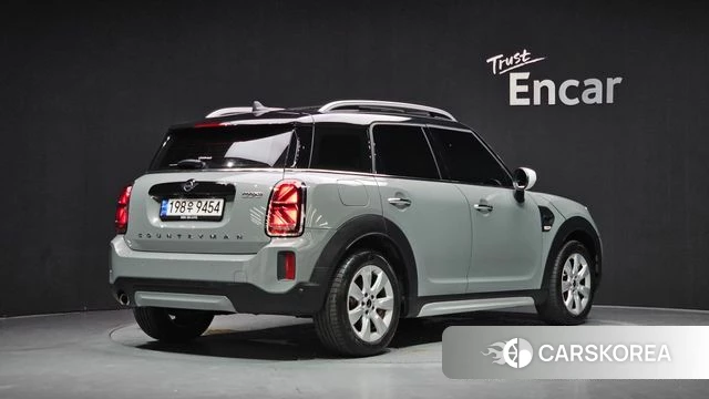 Mini Cooper Countryman 2022 Серебристо-серый из Кореи