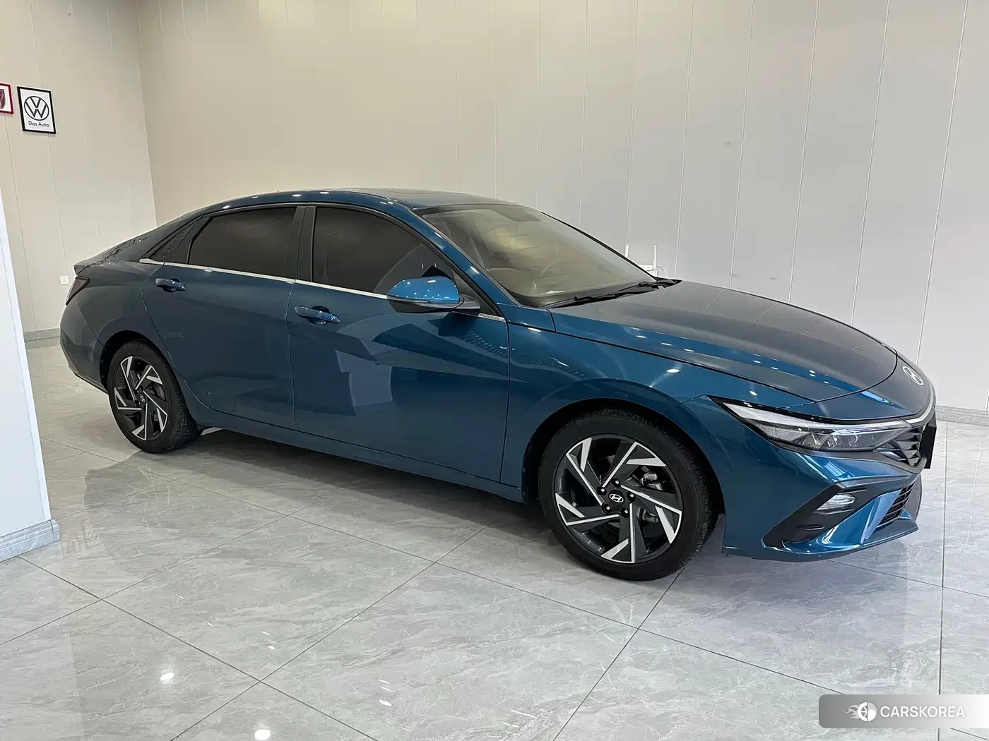 Hyundai Elantra 2023 Синий из Китая