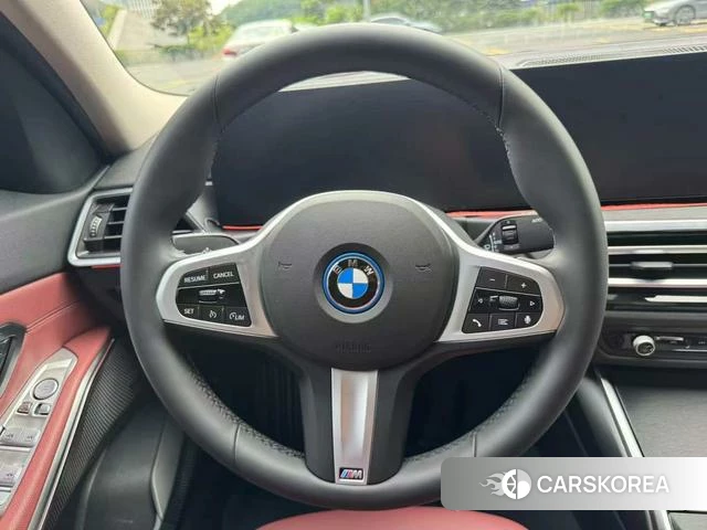 BMW i3 2024 Черный из Китая