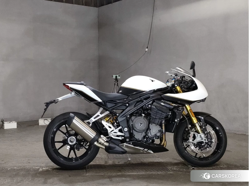 Проданный Triumph SPEED TRIPLE 1200 RR 2022 из Японии