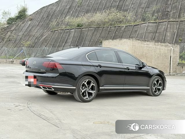 Volkswagen Magotan 2024 Черный из Китая