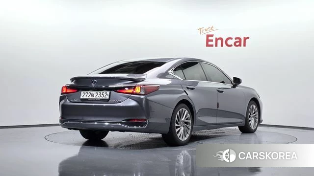 Lexus ES300h 7th generation 2019 Серый из Кореи
