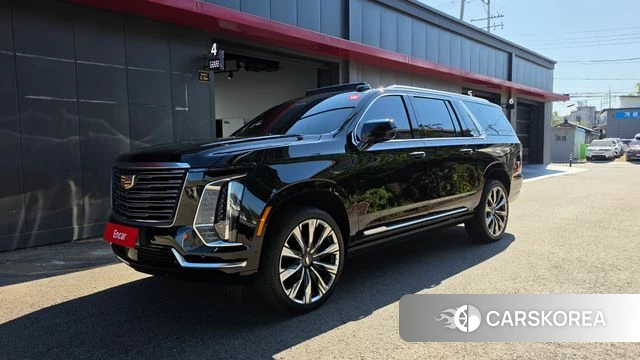Cadillac Escalade 5th Generation 2026 Черный из Кореи