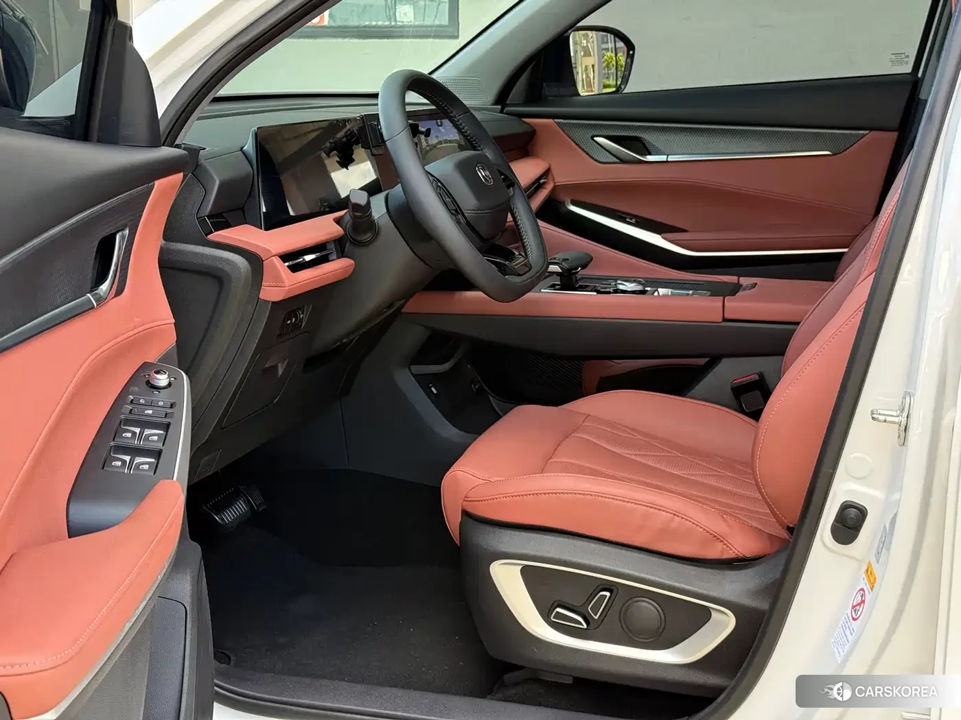 Chang'an CS75PLUS 2025 Белый из Китая