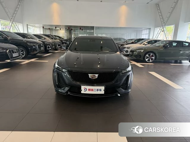 Cadillac CT5 2021 Синий из Китая