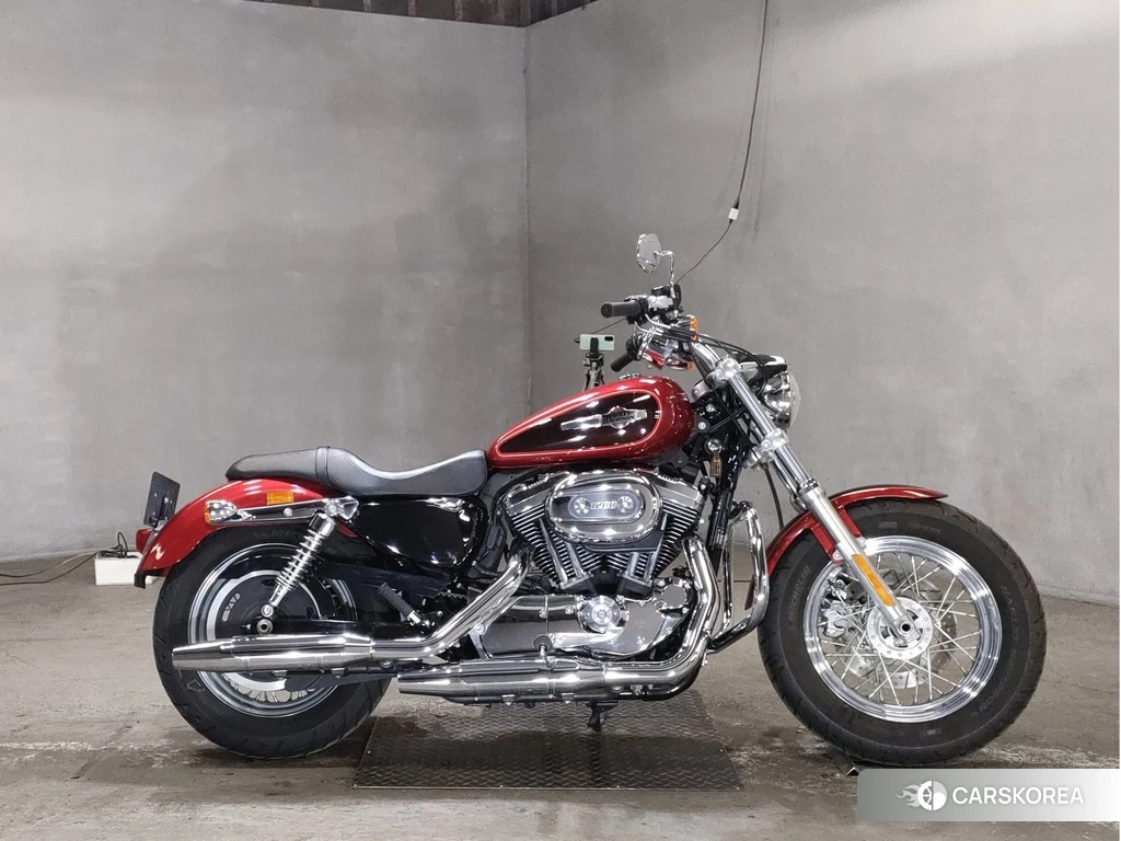 Проданный Harley-Davidson Sportster XL1200C 2012 из Японии
