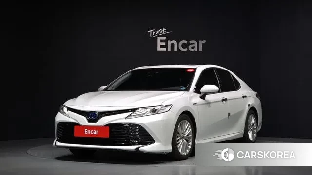 Toyota Camry (XV70) 2018 Белый из Кореи