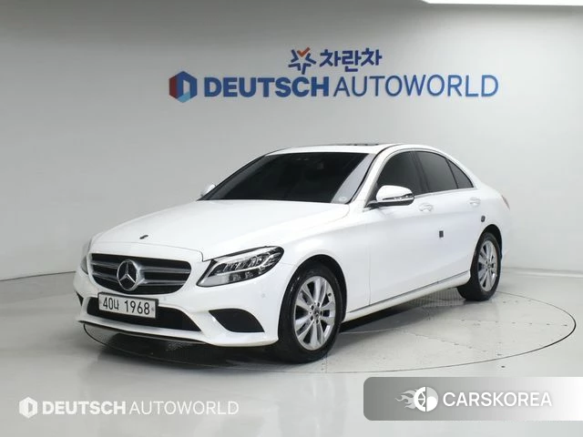 Mercedes-Benz C-Class W205 2019 Белый из Кореи