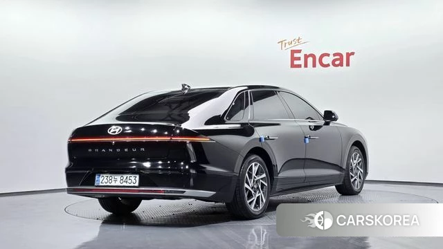 Hyundai Grandeur Hybrid (GN7) 2023 Черный из Кореи