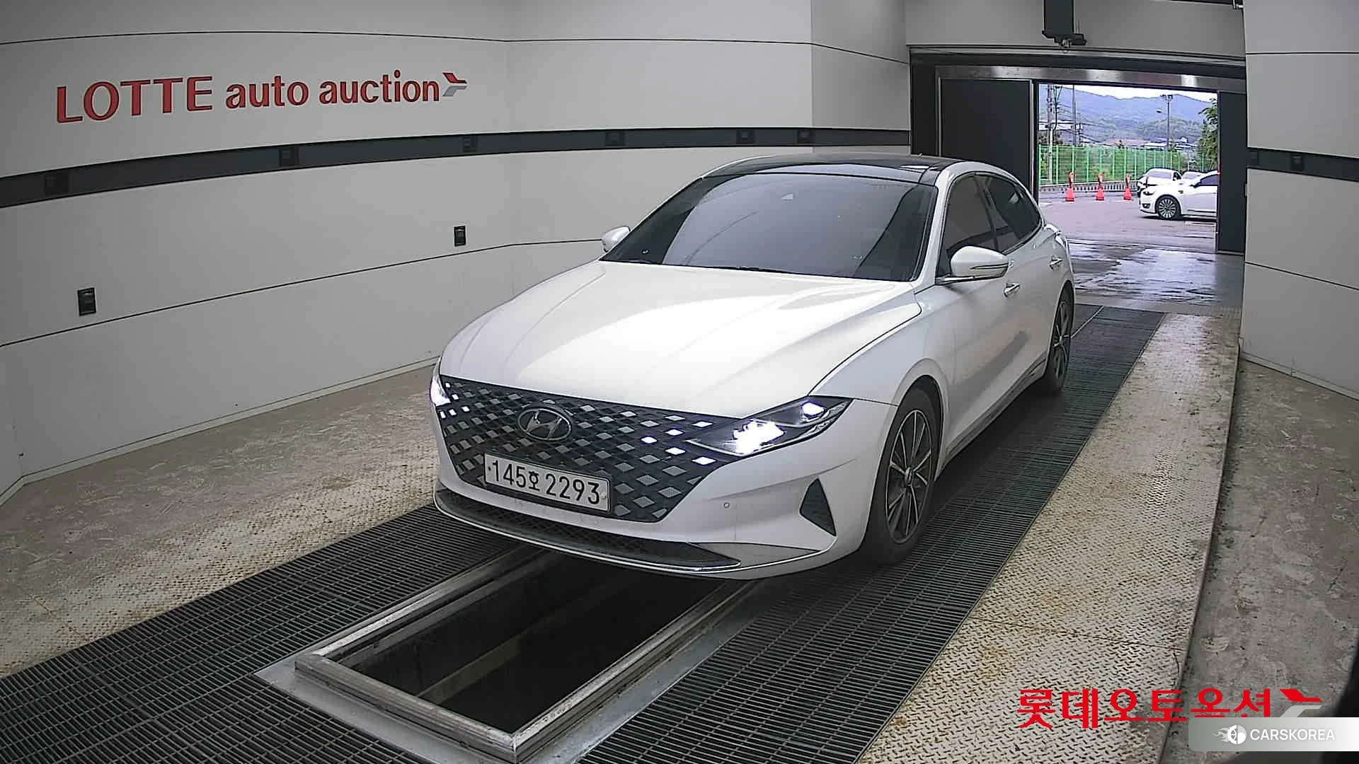 Hyundai Grandeur 2020 White cream (optional) из Кореи