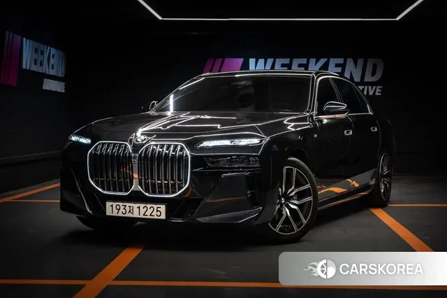 BMW 7 Series (G70) 2025 Черный из Кореи