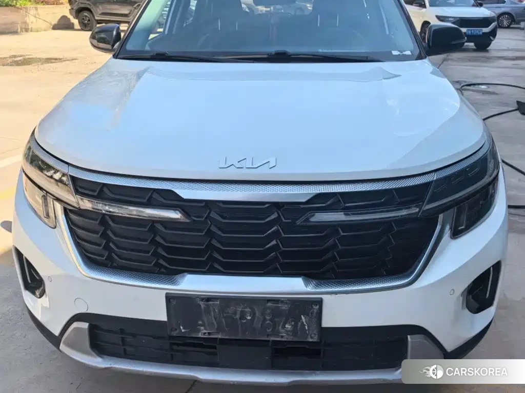 Kia Seltos 2025 Белый из Китая