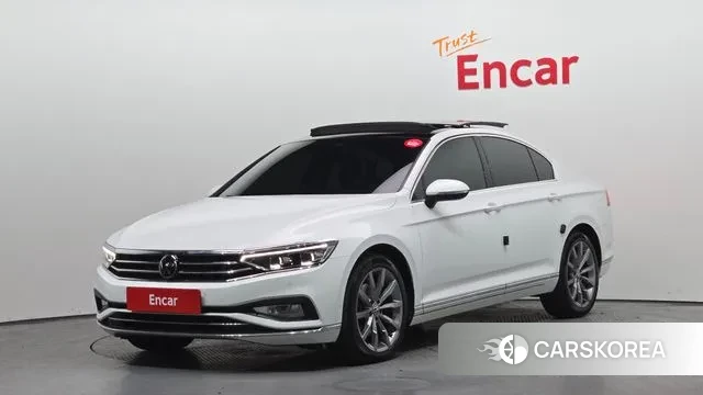 Volkswagen Passat GT (B8) 2022 Белый из Кореи