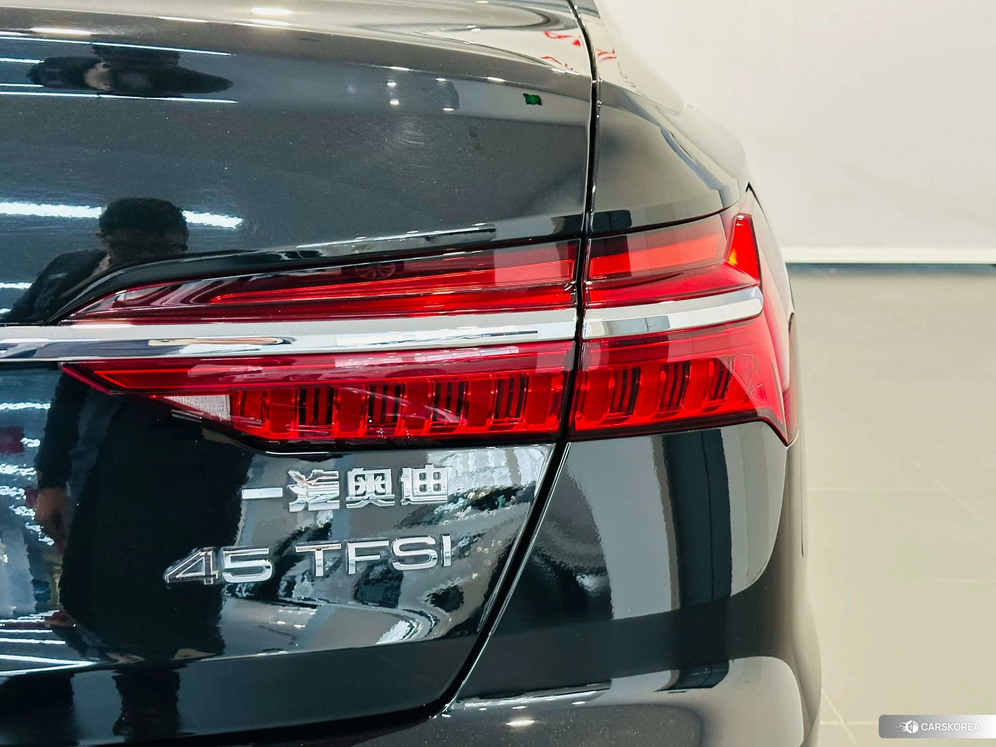 Audi A6L 2023 Черный из Китая