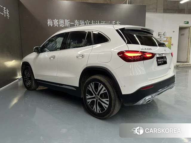 Mercedes-Benz GLA 2024 Белый из Китая