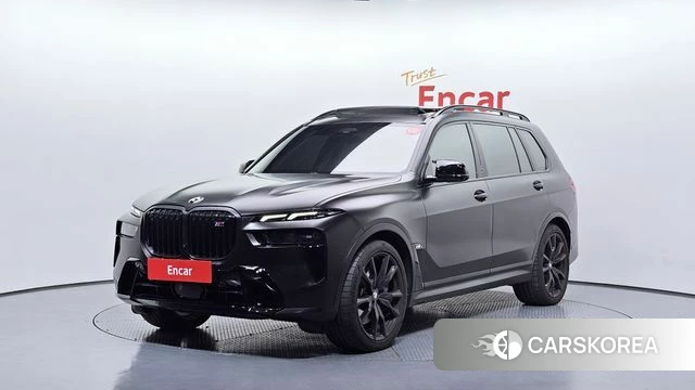 BMW X7 (G07) 2024 Черный из Кореи