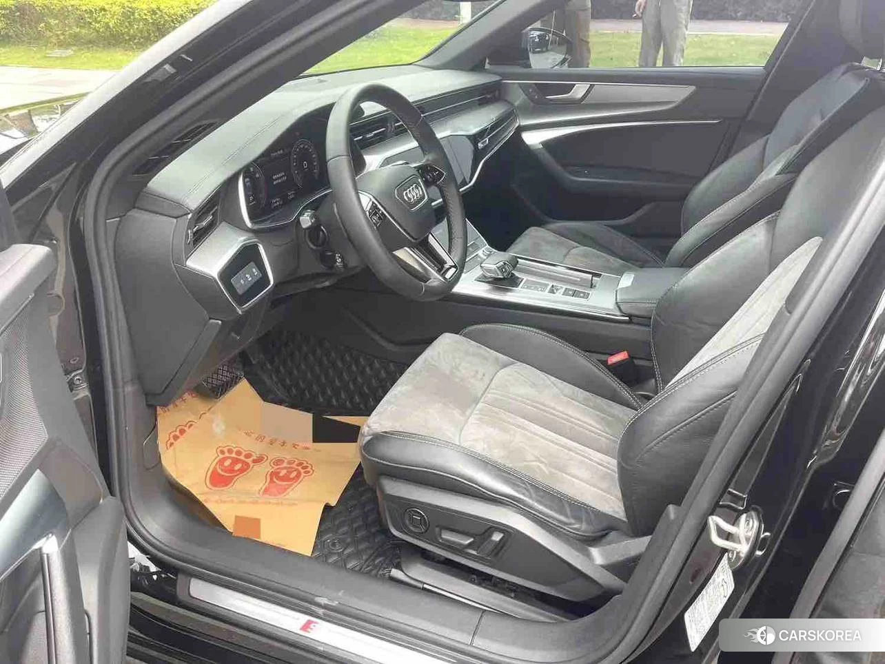 Audi A6L 2020 Черный из Китая