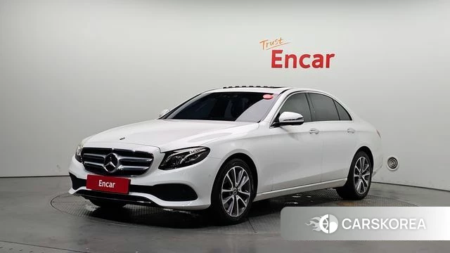 Mercedes-Benz E-Class W213 2019 Белый из Кореи
