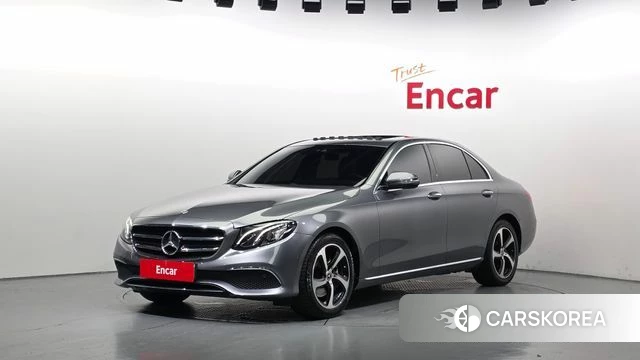 Mercedes-Benz E-Class W213 2020 Серый из Кореи