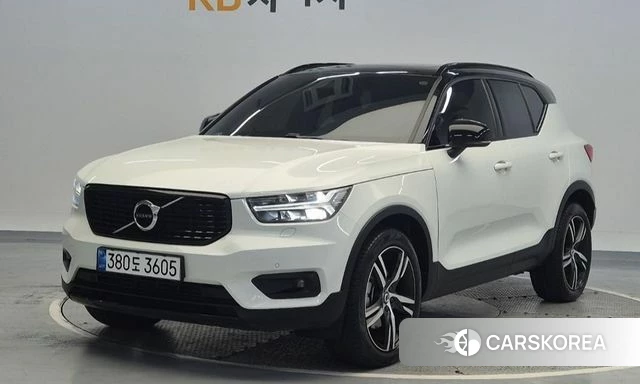 Volvo XC40 2021 Белый из Кореи