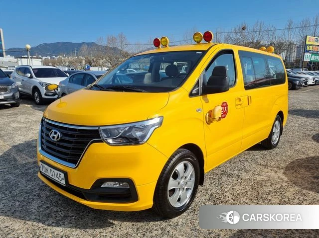 Hyundai The New Grand Starex 2018 Желтый из Кореи