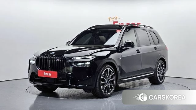 BMW X7 (G07) 2025 Черный из Кореи